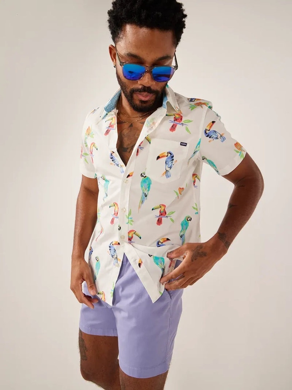Chubbies Friday white tropical macaw parrot short sleeve button down L